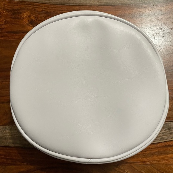 LOVE PAIN AND STITCHES BAG - Picture 3 of 5